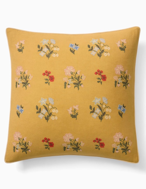 Imagen de producto Funda cojín Emma Chamberlain Embroidered Floral