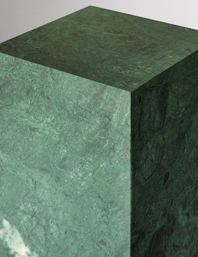 Mesa lateral armable Marcella de mármol