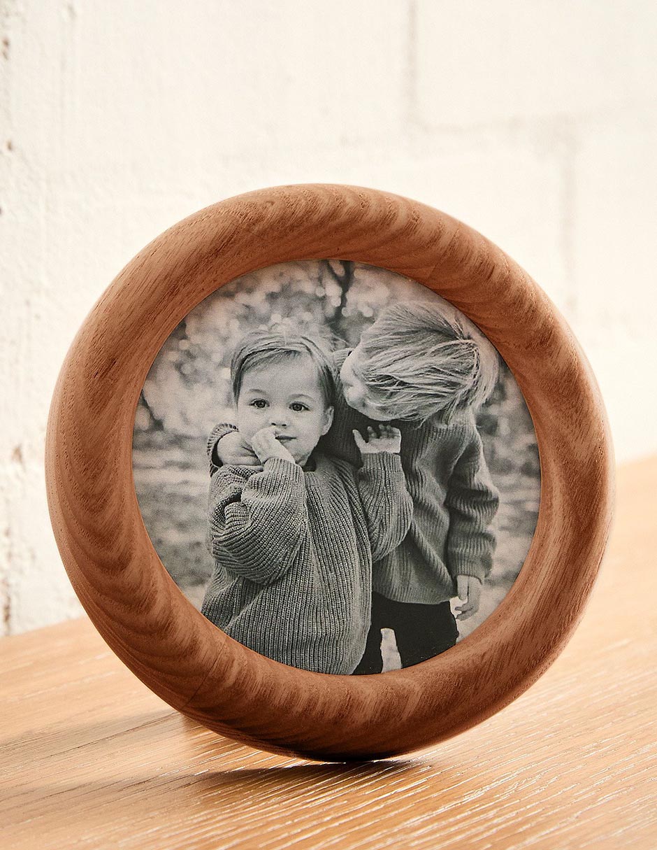 Portarretrato Rounded de madera fresno para 1 foto Portarretrato Rounded de madera fresno para 1 foto
