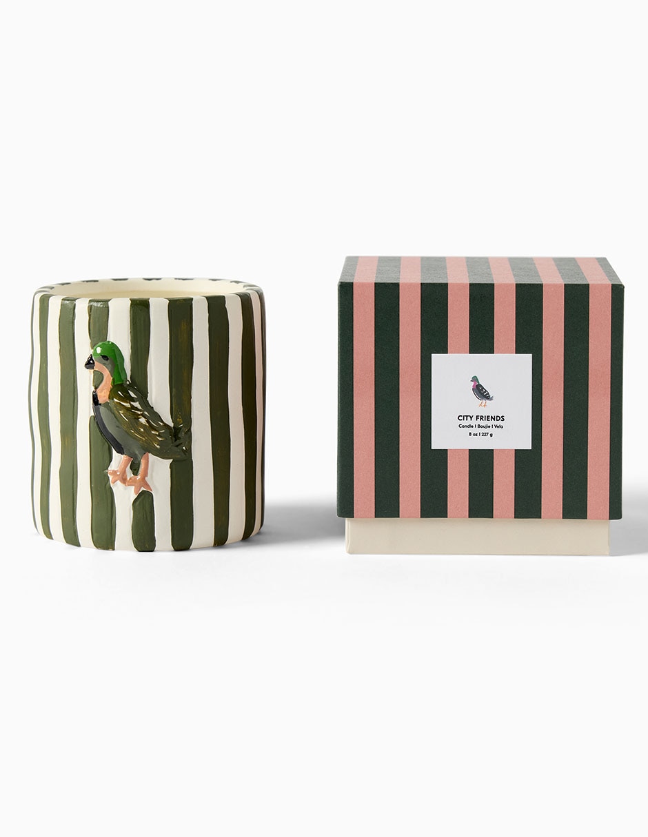 Vela aromática Emma Chamberlain aroma pasto verde, romero y mandarina 2
