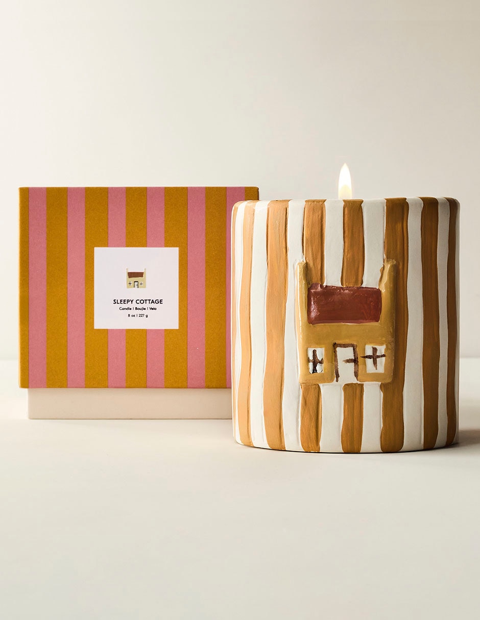 Vela aromática Emma Chamberlain aroma junípero, pimienta negra y bergamota